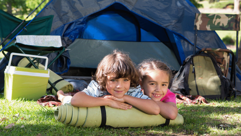 Équipement de camping à emporter en pleine nature